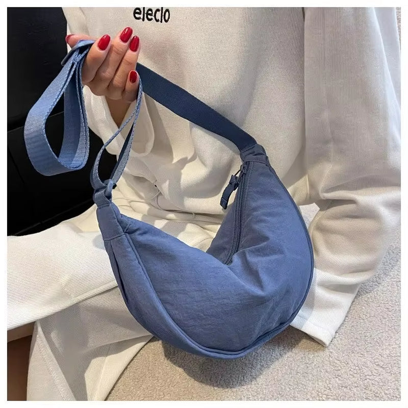 New Simple and Casual Solid Color Nylon Large Capacity Women'S Dumpling Bag Shoulder Bag for Travel and Commuting