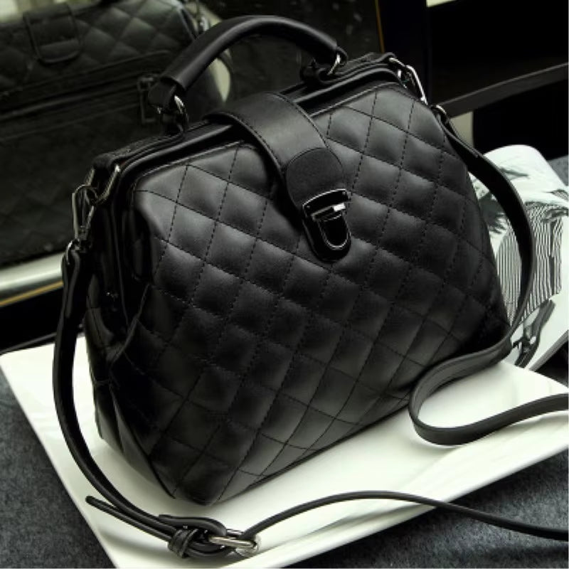 Fashion New Retro Women Doctor Bag 2024 Mobile Messenger Shoulder Clutch Large Capacity Ladies Scrub Leather Leather Handbag